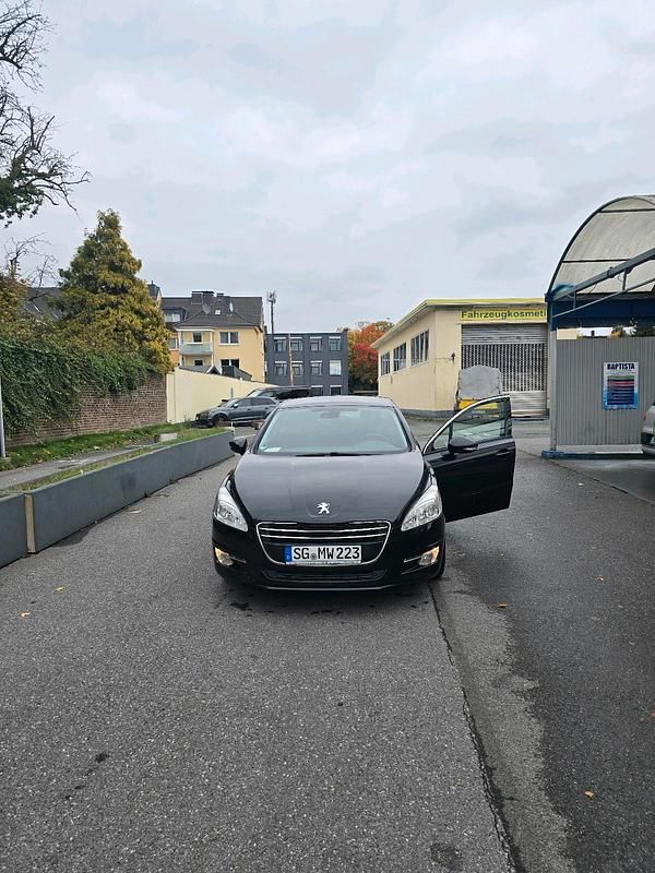 Gebraucht Peugeot 508 156 PS (114 kW) 2012 Schwarz Limousine