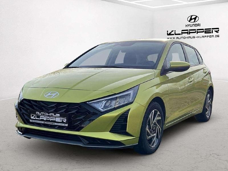 Lucid lime / met Neu 2025 Hyundai i20 Trend Limousine | 21.990 € (Fairer Preis) - Bild 1/4