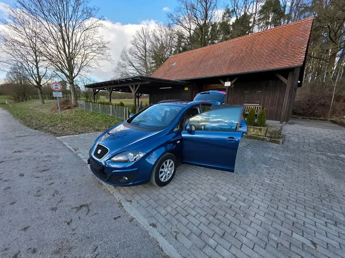 Gebraucht Seat Altea XL 105 PS (77 kW) 2013 Blau Van / Kleinbus