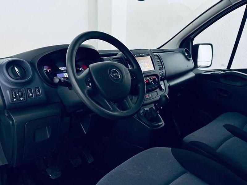 Gebraucht Opel Vivaro 120 PS (88 kW) 2019 Weiß Van / Kleinbus