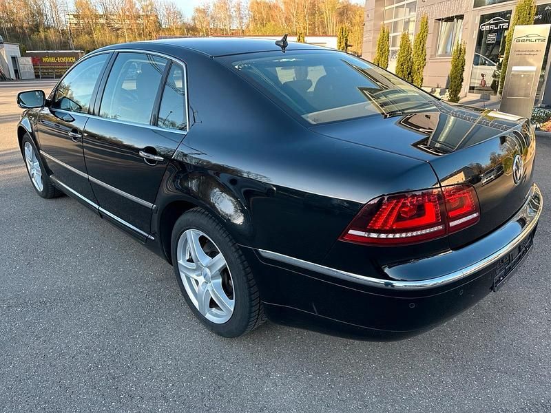 Usado VW Phaeton 239 HP (175 kW) 2013 Preto Sedan