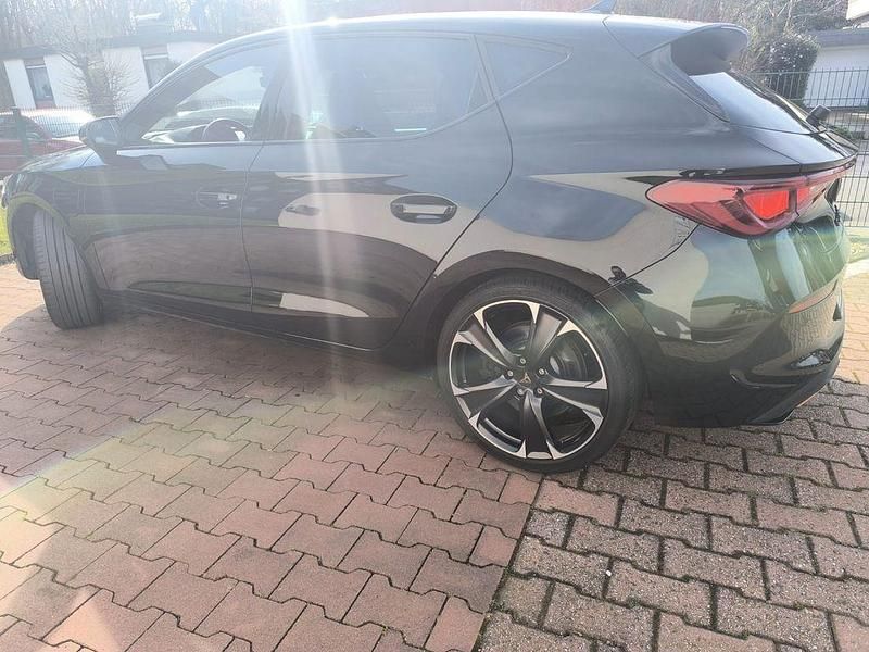 Gebraucht Cupra Leon VZ 245 PS (180 kW) 2022 Schwarz Limousine