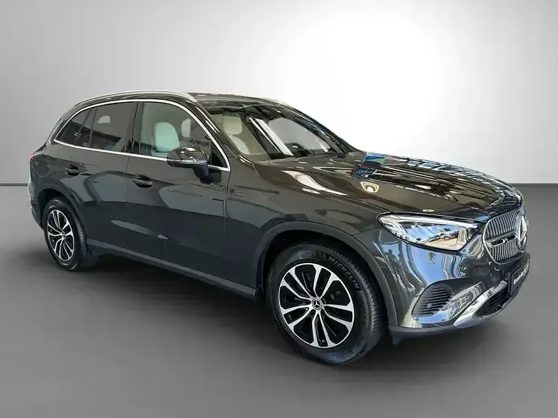 Gebraucht Mercedes GLC220 Avantgarde 197 PS (144 kW) 2025 Grau SUV