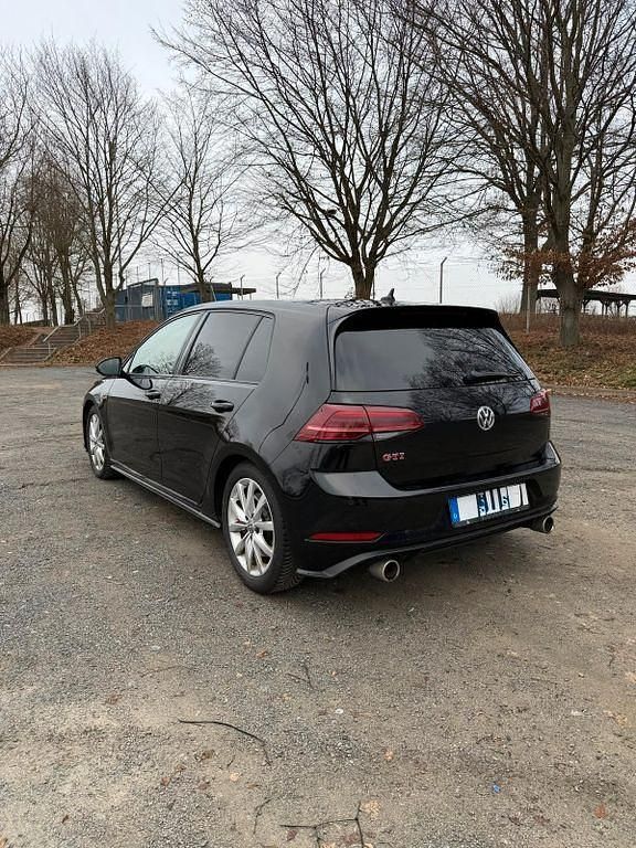 Gebraucht VW Golf VII GTI 245 PS (180 kW) 2019 Schwarz Limousine