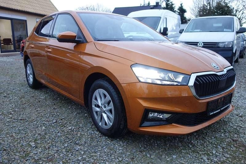 Gebraucht Skoda Fabia Selection 116 PS (85 kW) 2024 Phoenixorange metallic Kleinwagen