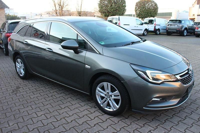 Gebraucht Opel Astra Dynamic 125 PS (91 kW) 2017 Grau Kombi