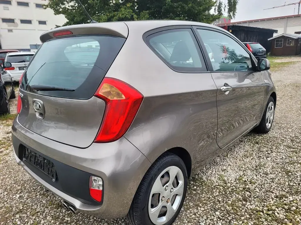 Gebraucht Kia Picanto 69 PS (50 kW) 2014 Silber Kleinwagen