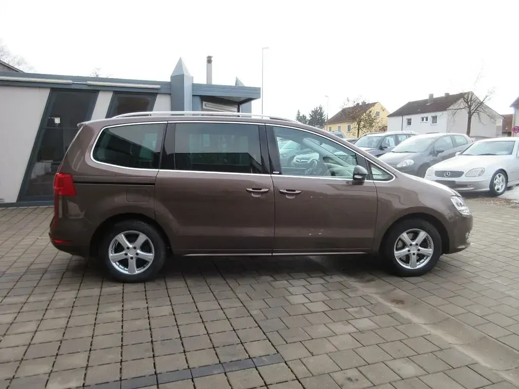 Gebraucht VW Sharan Style 150 PS (110 kW) 2011 Braun Van / Kleinbus