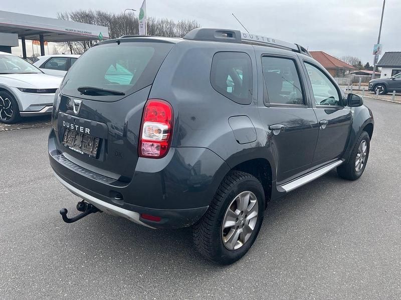 Gebraucht Dacia Duster Lauréate 109 PS (80 kW) 2016 Grau SUV