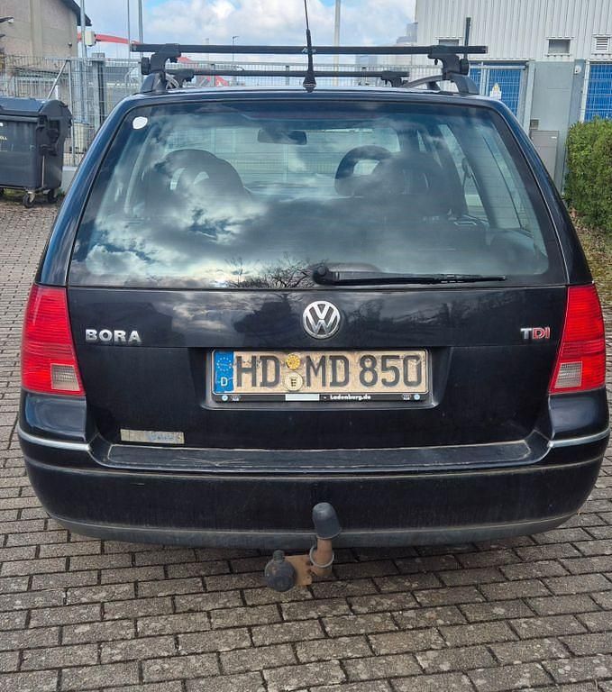 Gebraucht VW Bora 101 PS (74 kW) 2002 Schwarz Kombi