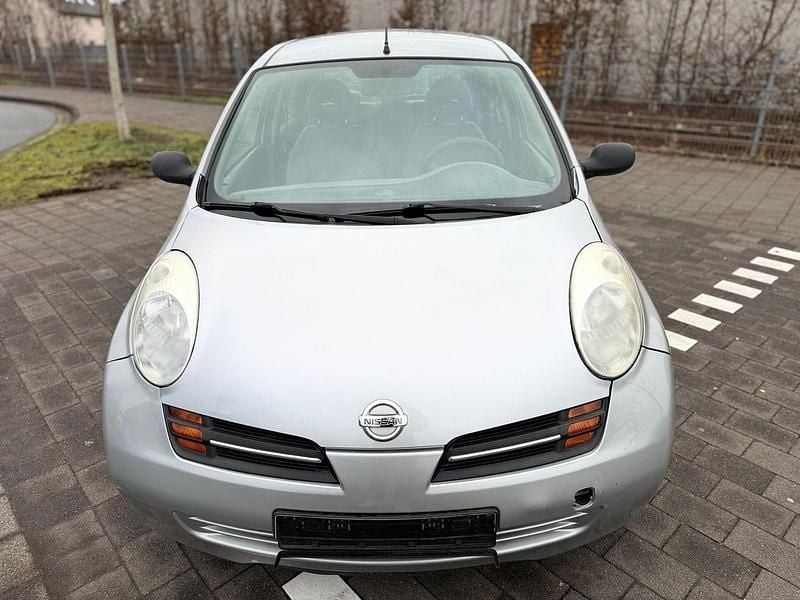 Silber Gebraucht 2003 Nissan Micra Kleinwagen | 1.300 € (Etwas zu teuer) - Bild 1/4