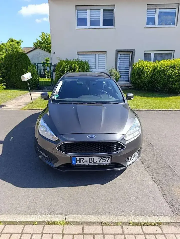 Gebraucht Ford Focus Titanium 125 PS (91 kW) 2014 Grau Kombi