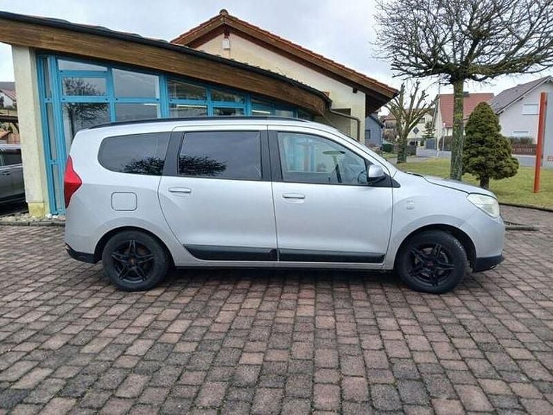 Gebraucht Dacia Lodgy Prestige 107 PS (78 kW) 2013 Silber Van / Kleinbus