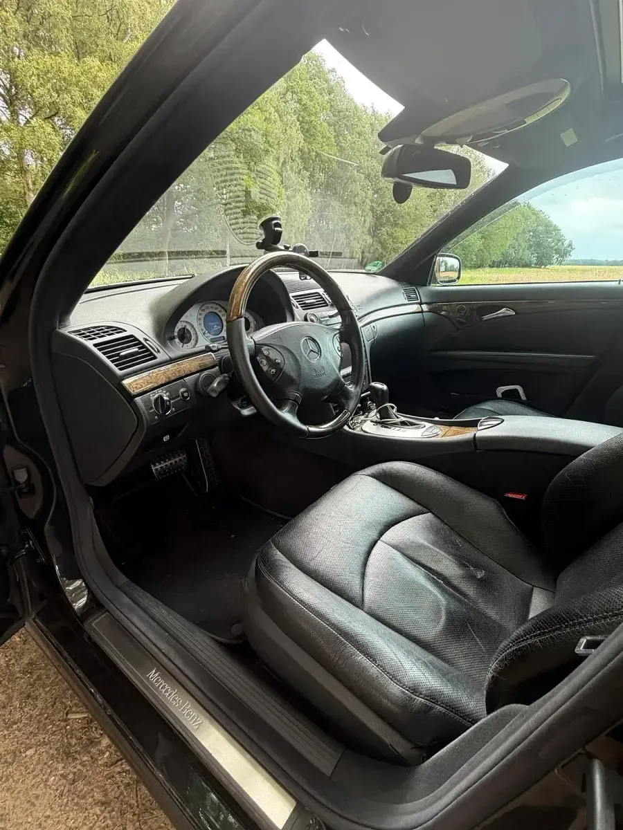 Gebraucht Mercedes E320 224 PS (164 kW) 2005 Schwarz Kombi