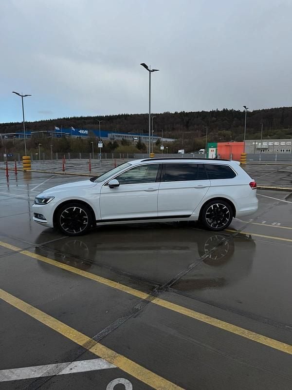 Gebraucht VW Passat 120 PS (88 kW) 2015 Weiß Kombi