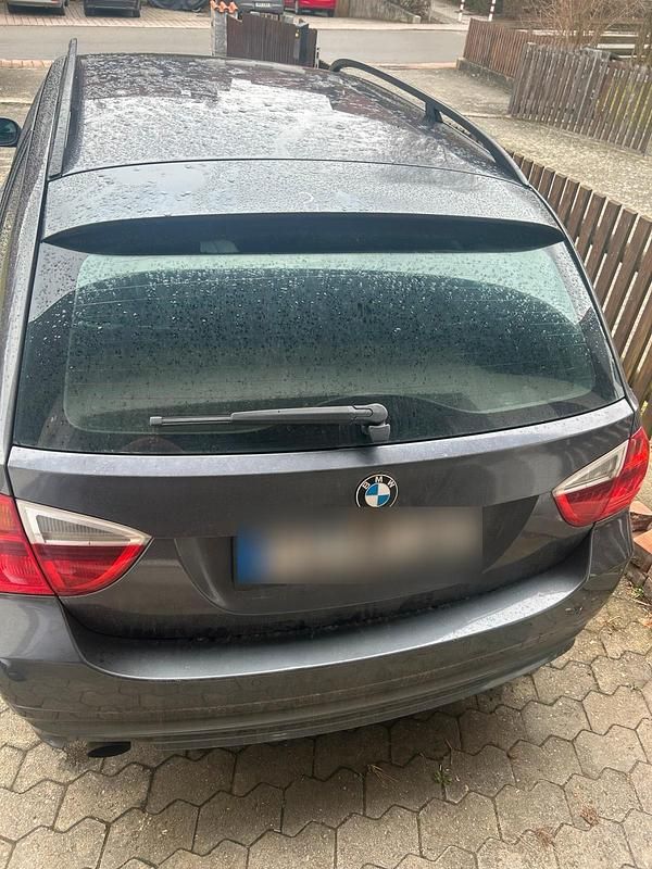 Gebraucht BMW 320 150 PS (110 kW) 2006 Grau Kombi