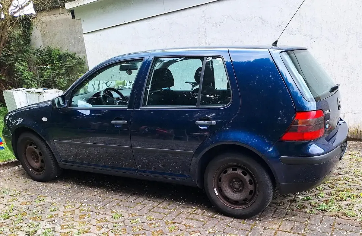 Gebraucht VW Golf IV 75 PS (55 kW) 2001 Blau Limousine