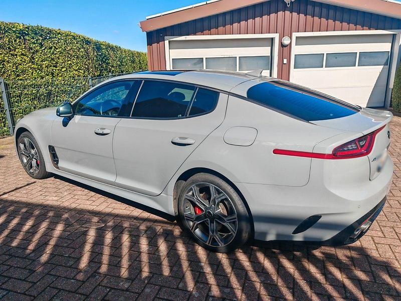 Gebraucht Kia Stinger GT 366 PS (269 kW) 2020 Grau Kleinwagen