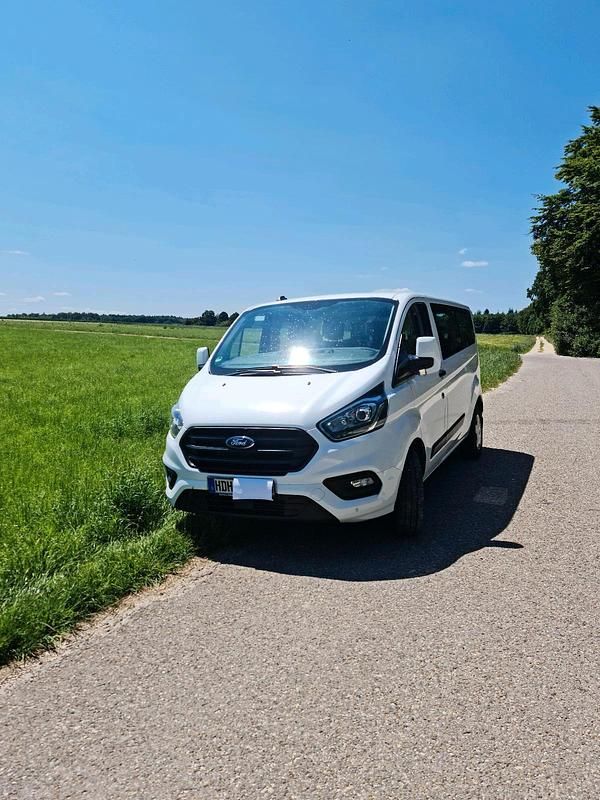 Weiß Gebraucht 2019 Ford Transit Custom Van / Kleinbus | 18.699 € (Etwas zu teuer) - Bild 1/4