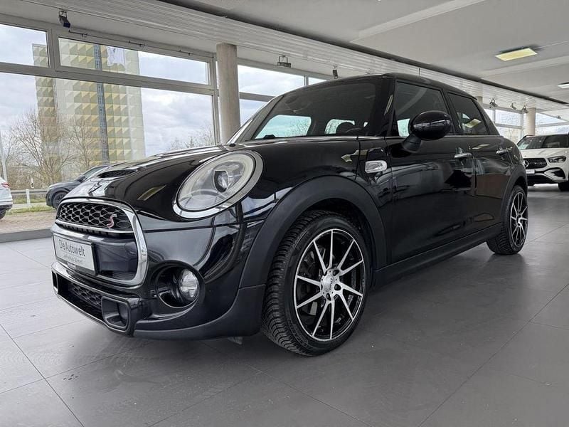 Second-hand Mini Cooper 170 CP (125 kW) 2017 Negru Hatchback