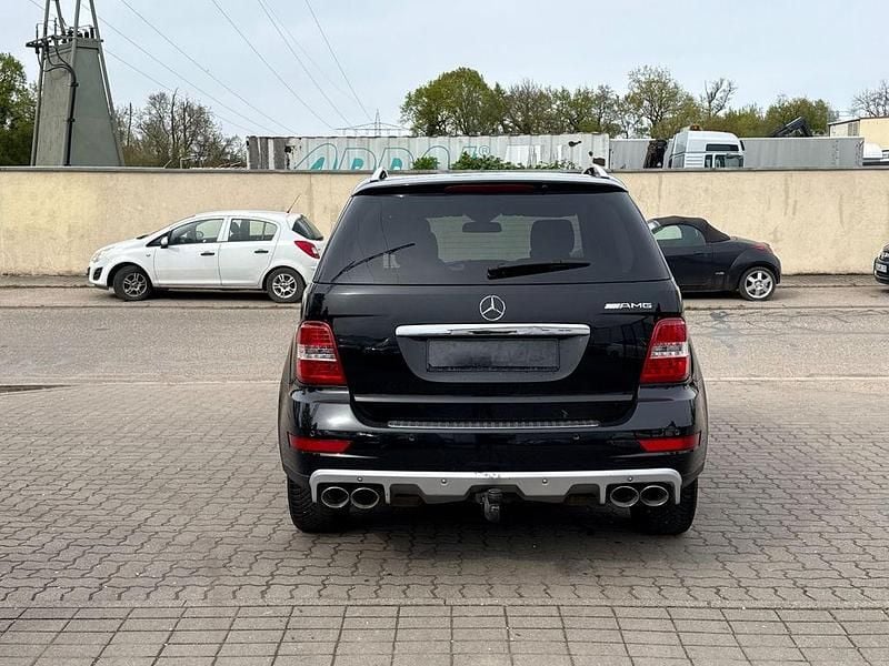 Gebraucht Mercedes ML350 224 PS (164 kW) 2010 Schwarz SUV