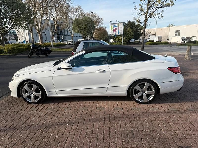 Gebraucht Mercedes E200 AMG 184 PS (135 kW) 2014 Weiß Cabrio