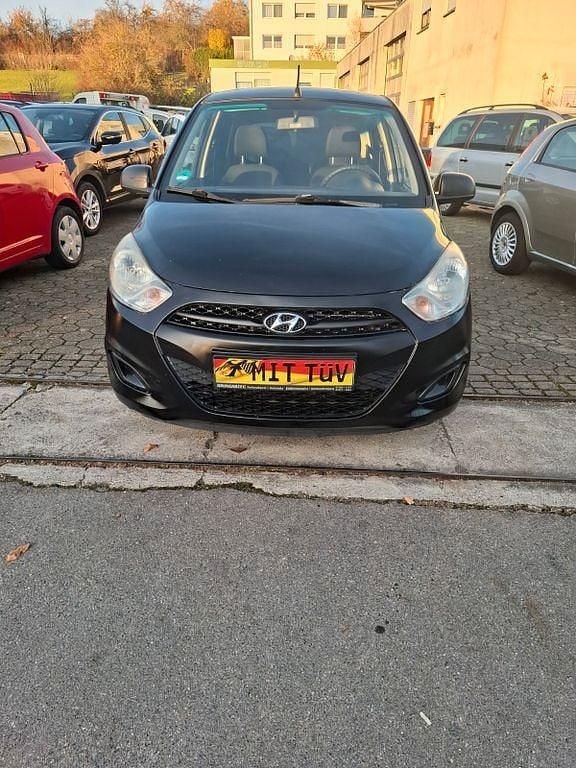 Gebraucht Hyundai i10 Edition 69 PS (50 kW) 2012 Schwarz Kleinwagen