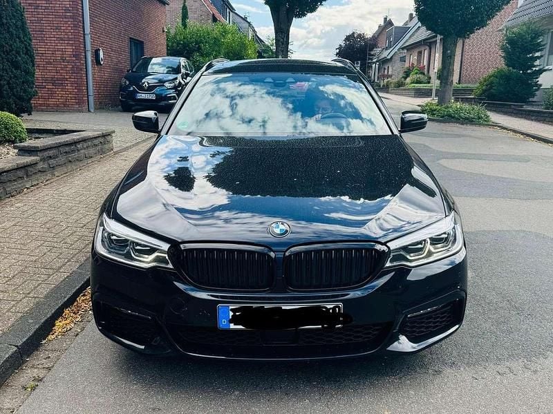 Blau Gebraucht 2018 BMW 530 Sport Line Kombi | 23.000 € (Superpreis) - Bild 1/4