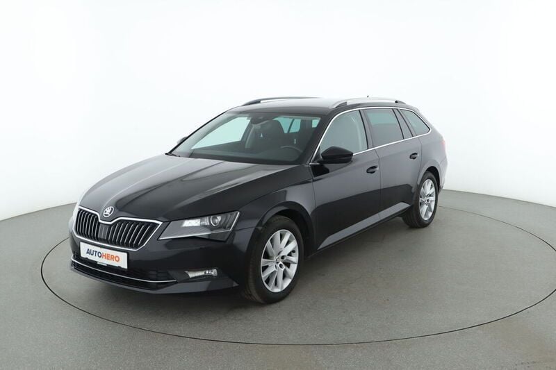 Schwarz Gebraucht 2019 Skoda Superb Style Kombi | 18.220 € (Fairer Preis) - Bild 1/4