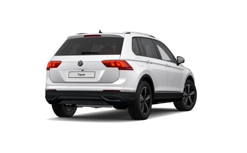 Gebraucht VW Tiguan Active 150 PS (110 kW) 2023 Oryxweiß perlmutteffekt SUV