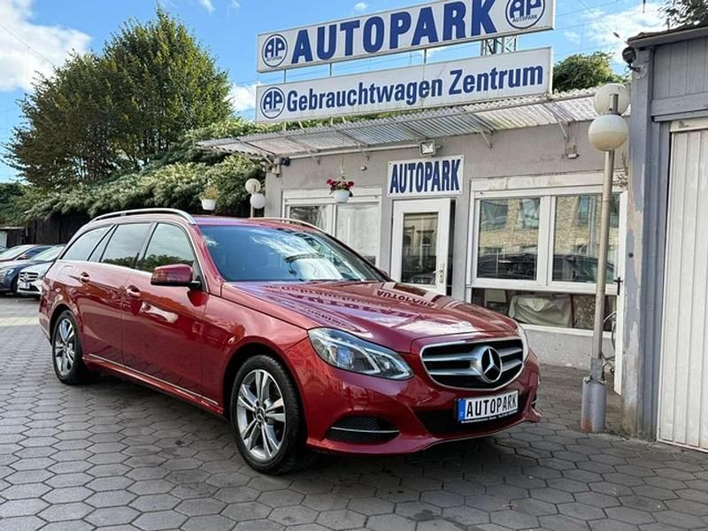 Braun Gebraucht 2015 Mercedes E220 Avantgarde Kombi | 16.200 € (Fairer Preis) - Bild 1/4