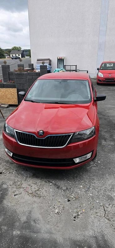 Rot Gebraucht 2015 Skoda Rapid Limousine | 4.000 € (Guter Preis) - Bild 1/4