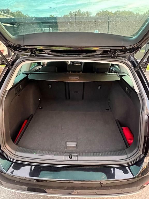 Gebraucht VW Golf VII IQ Drive 150 PS (110 kW) 2020 Schwarz Kombi