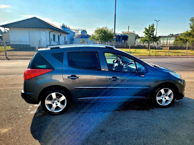 Grau Gebraucht 2009 Peugeot 207 Kombi | 3.300 € (Fairer Preis) - Bild 1/4
