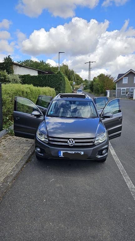 Grau Gebraucht 2015 VW Tiguan Style SUV | 14.999 € (Guter Preis) - Bild 1/4
