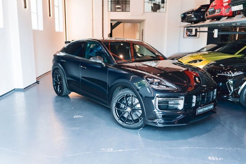 Mondlichtblaumetallic c5m Gebraucht 2021 Porsche Cayenne Turbo GT SUV | 129.900 € (Teuer) - Bild 1/4