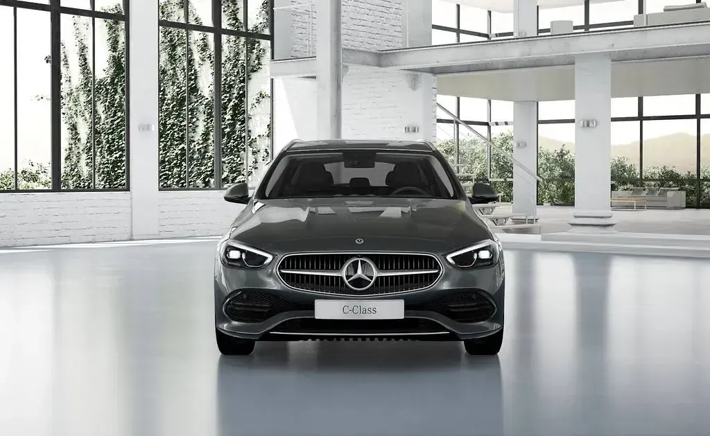 Gebraucht Mercedes C300 Avantgarde 265 PS (194 kW) 2022 Grau Limousine