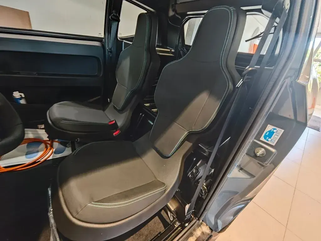 Neu Aixam Minauto Chic 5 kW (8 PS) 2026 Grau Kleinwagen