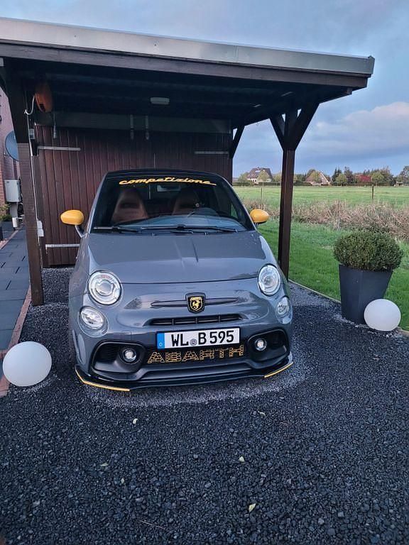 Grau Gebraucht 2020 Abarth 595 Competizione Kleinwagen | 22.600 € (Fairer Preis) - Bild 1/4