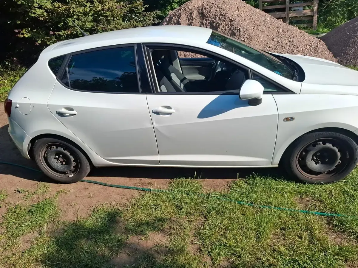 Gebraucht Seat Ibiza Style 105 PS (77 kW) 2014 Weiß Kleinwagen