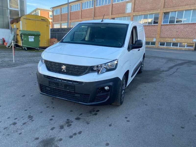 Weiß Gebraucht 2020 Peugeot Partner S Van / Kleinbus | 6.999 € (Fairer Preis) - Bild 1/4