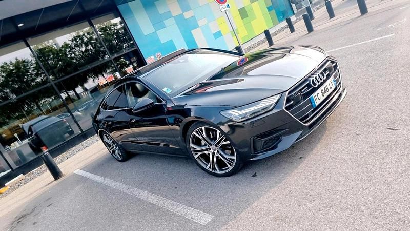 Grau Gebraucht 2019 Audi A7 Ambiente Kleinwagen | 33.990 € (Fairer Preis) - Bild 1/4