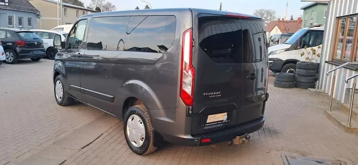 Gebraucht Ford Transit Custom Trend 131 PS (96 kW) 2018 Magneticgrau metallic Van / Kleinbus
