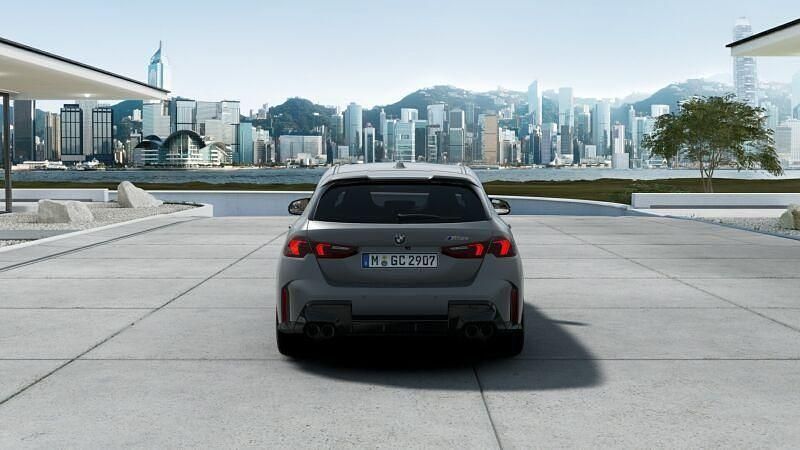 Neu BMW M135 Performance 300 PS (220 kW) 2026 Kleinwagen