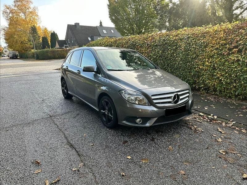 Gebraucht Mercedes B180 109 PS (80 kW) 2011 Grau Van / Kleinbus