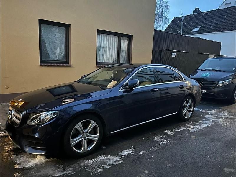 Gebraucht Mercedes E350 Avantgarde 258 PS (189 kW) 2017 Limousine