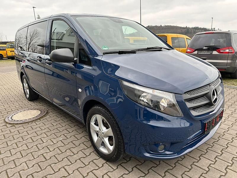 Blau Gebraucht 2019 Mercedes Vito Van / Kleinbus | 18.590 € (Superpreis) - Bild 1/4