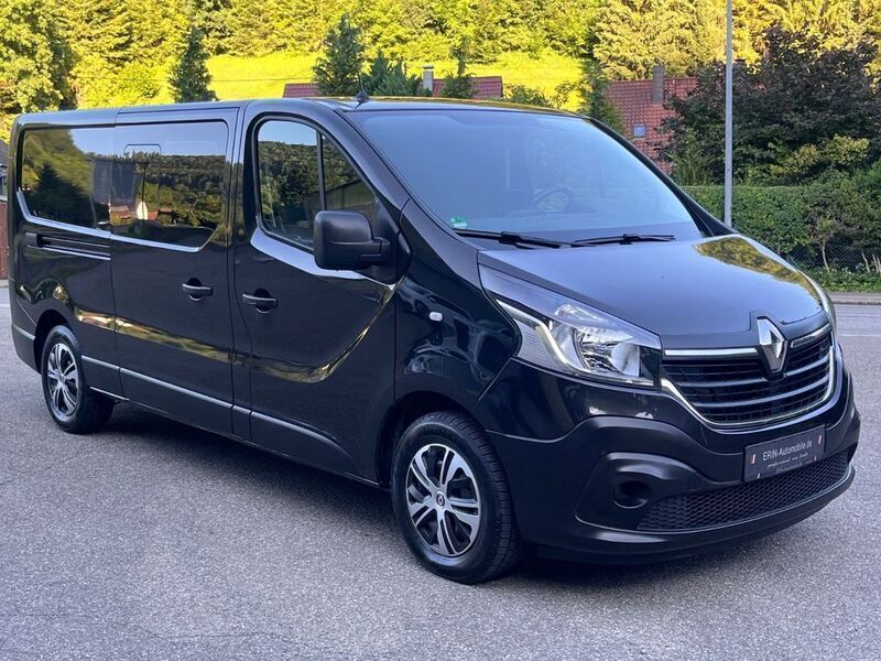Schwarz Gebraucht 2021 Renault Trafic Komfort Van | 22.999 € (Fairer Preis) - Bild 1/4
