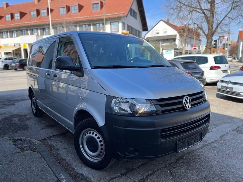 Gebraucht VW Transporter 140 PS (102 kW) 2015 Silber Van