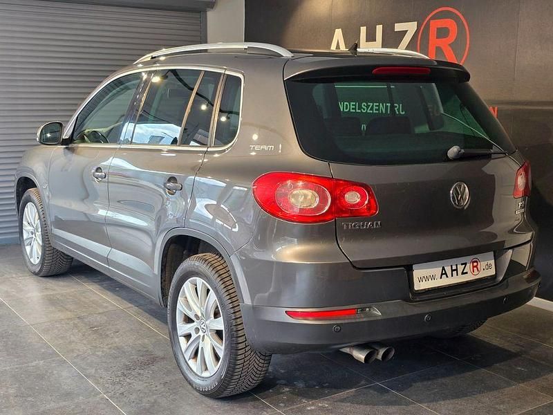 Second-hand VW Tiguan Team 150 CP (110 kW) 2011 Gri SUV